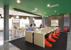 Joining in "cheap & chic "