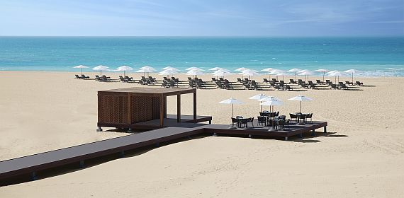 Hot sand, but no hotspot