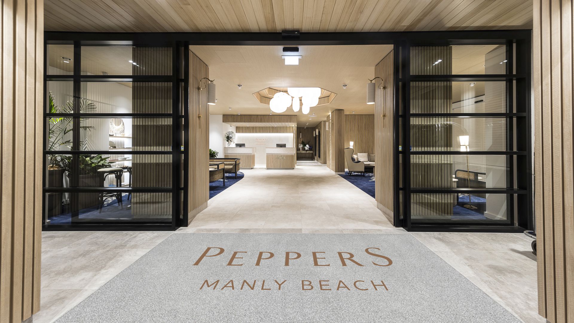 Peppers Manly Beach, Entrance