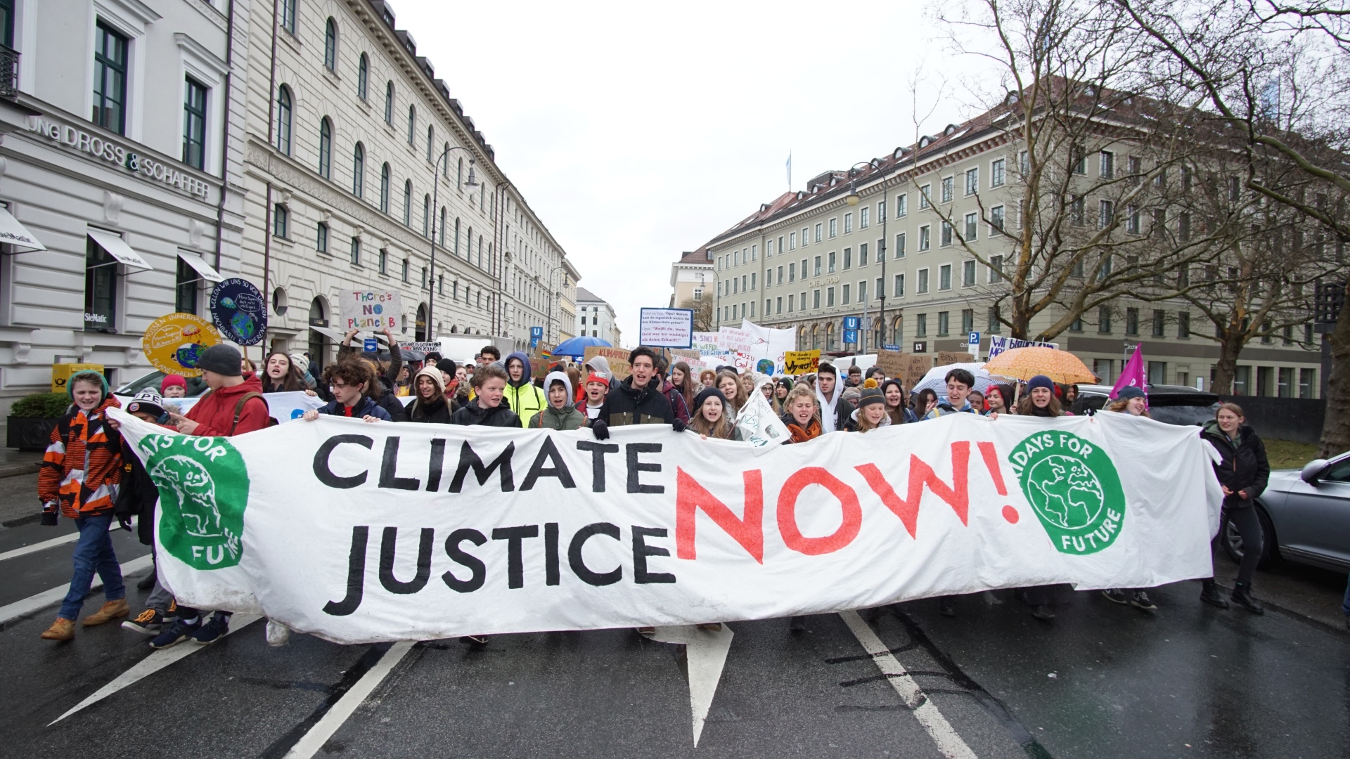 Climate Justice Protest_1920_16-9_c Fridays for Future media