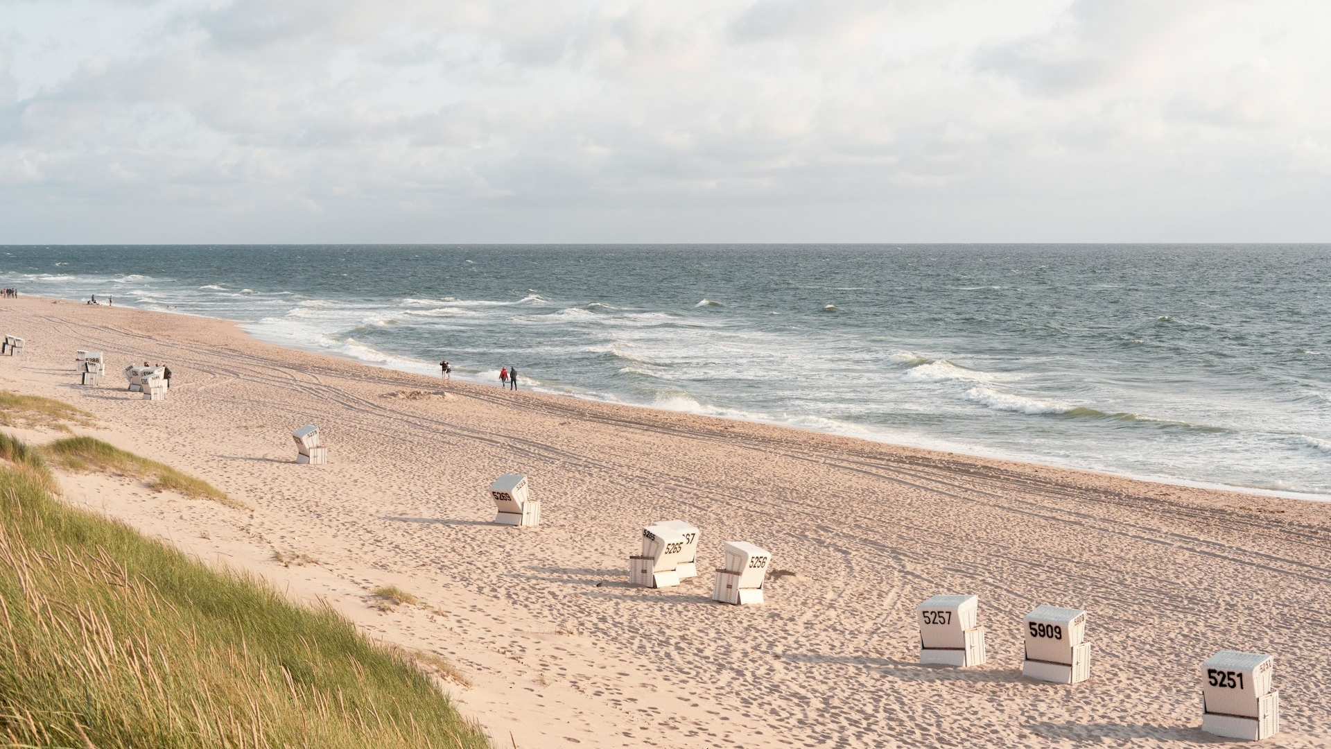 Two million cubic metres of new sand for Sylt