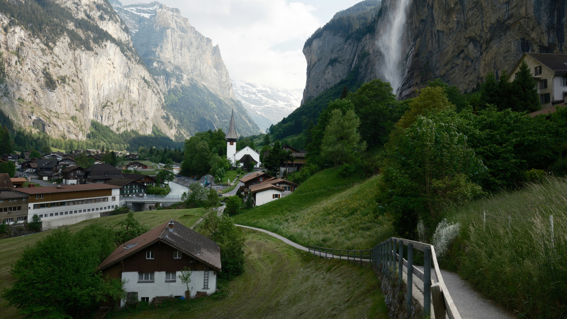 Switzerland: No more skilled labour without housing