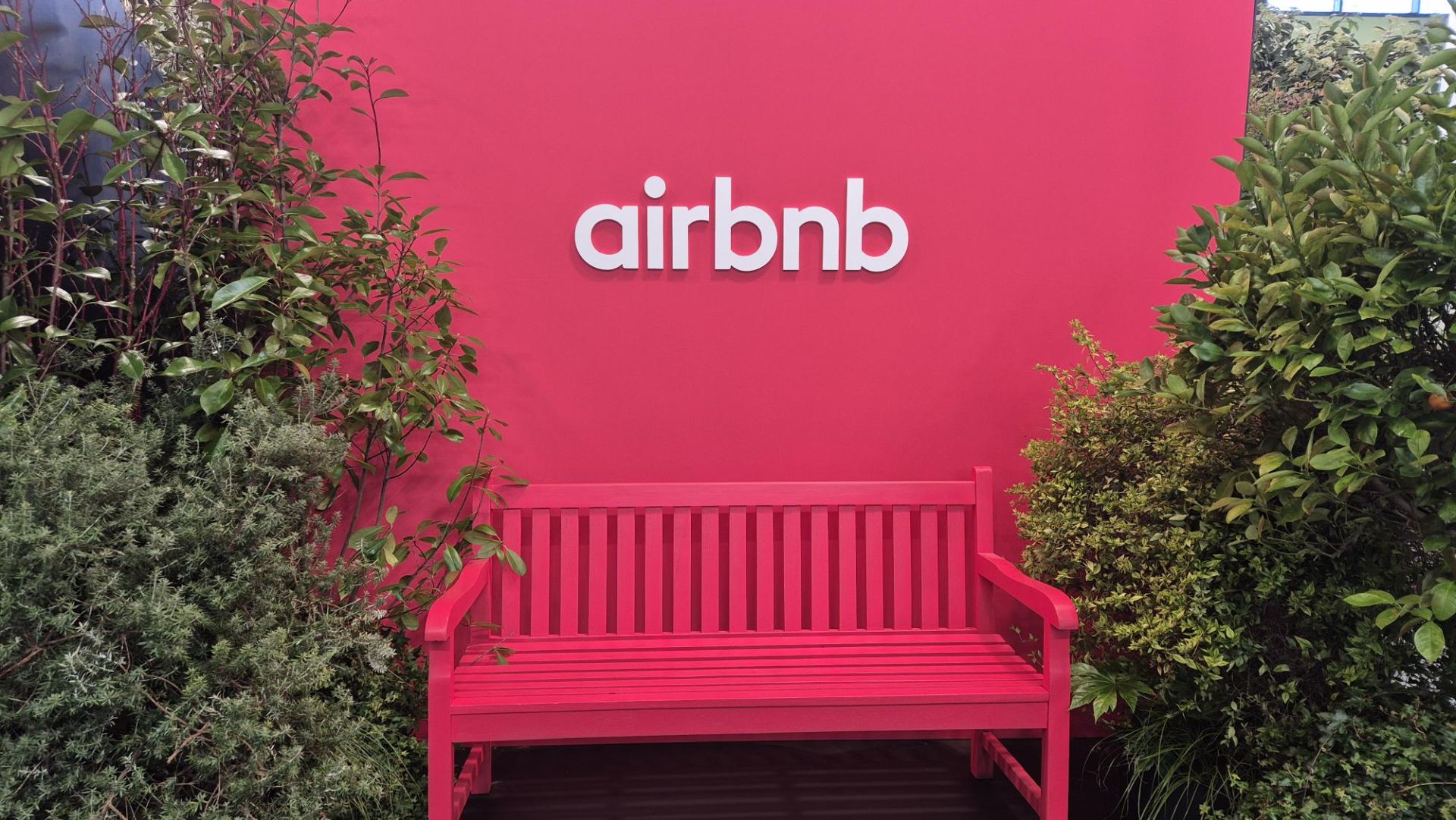 Die Hotels sind schuld, sagt Airbnb