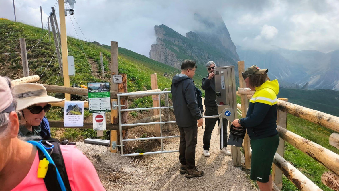 South Tyrol: "Toll" against flood of hikers