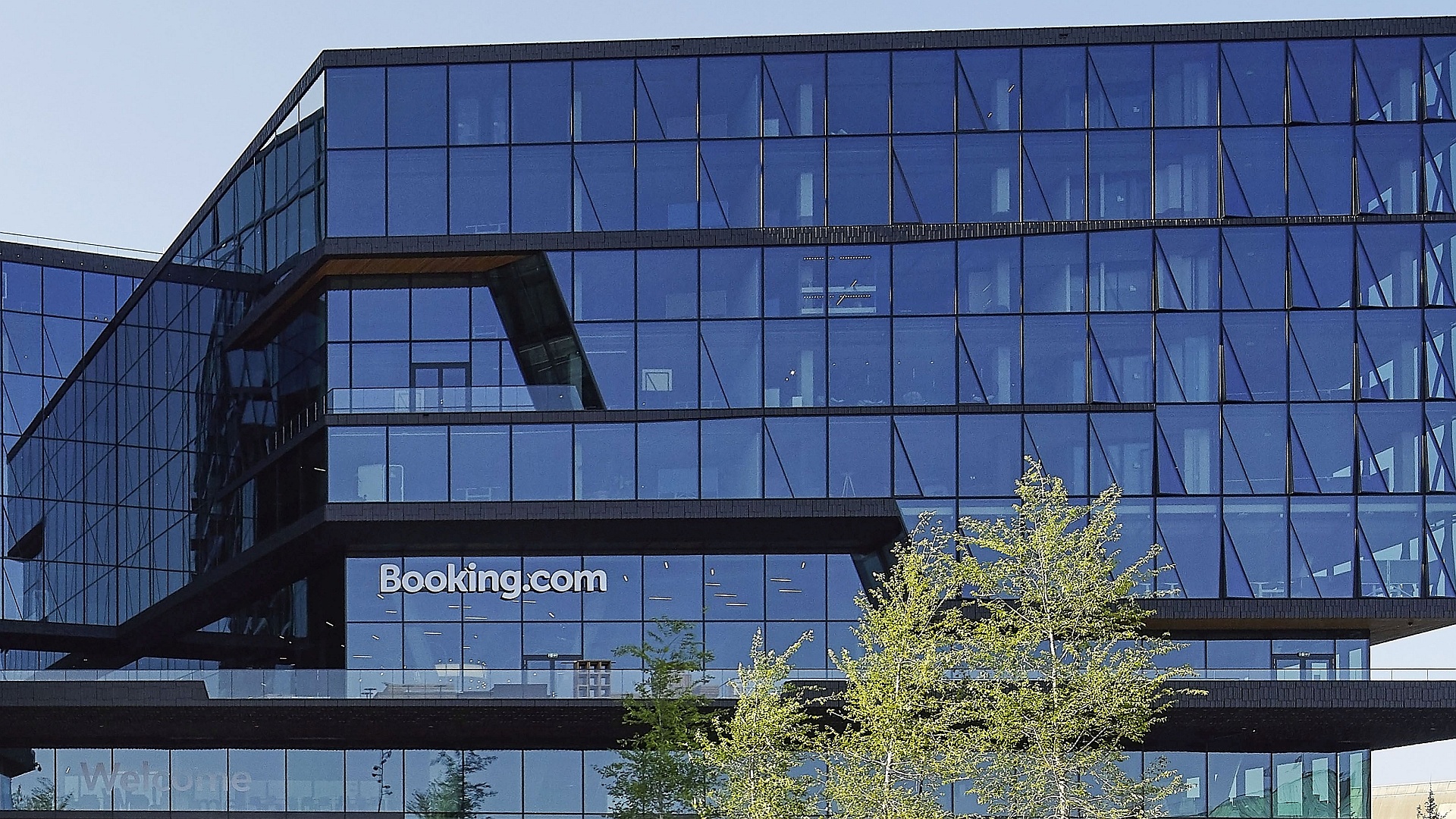 Urteil aus Berlin: Booking muss Schadenersatz leisten