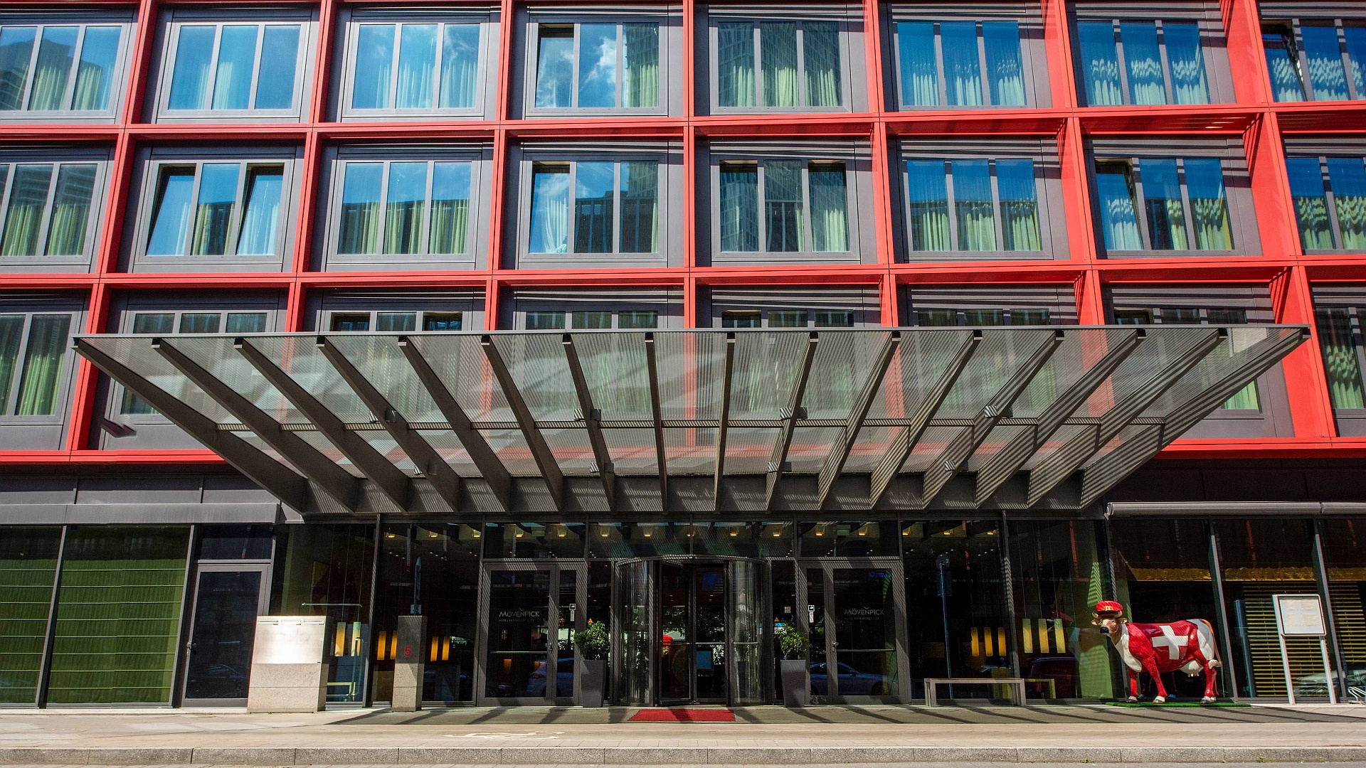 Anwälte formen Teams, neue Investoren klopfen an