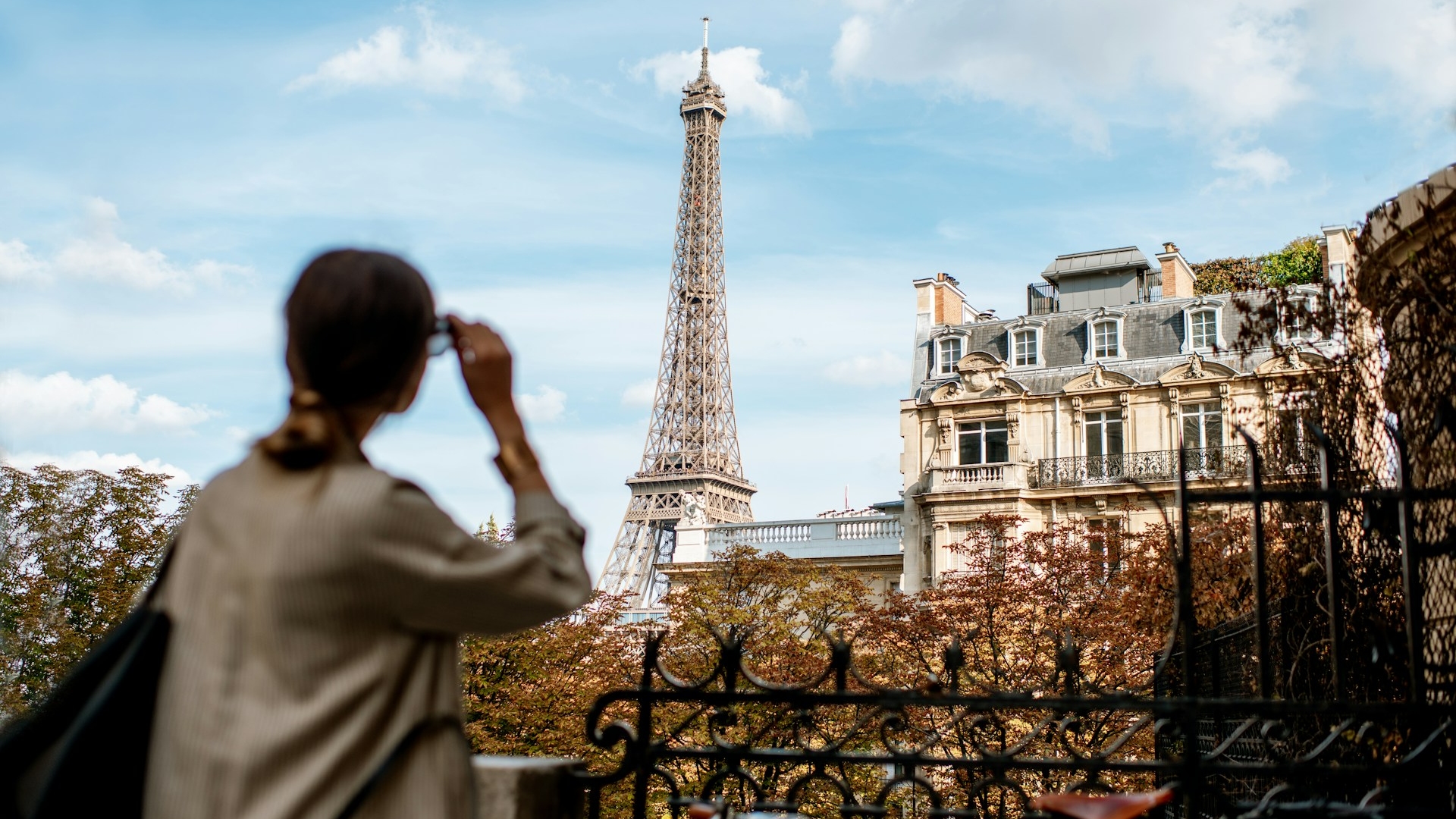 Paris_Eiffel Tower_16-9_1920_c getty-images-unsplash