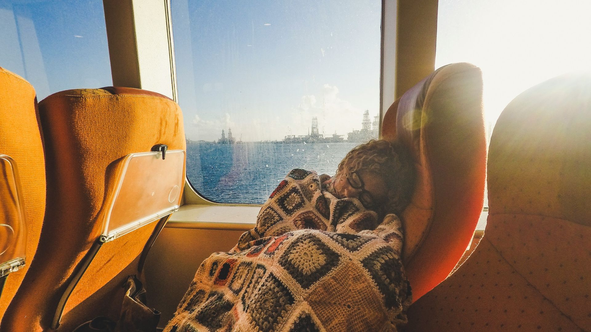 Trains night sleeper_1920_16-9_c getty-images unsplash