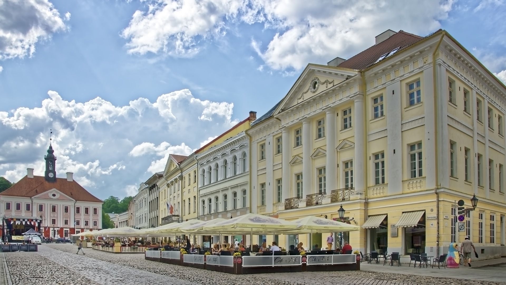 Mit einer malerischen Altstadt kann Tartu in Estland dienen. 