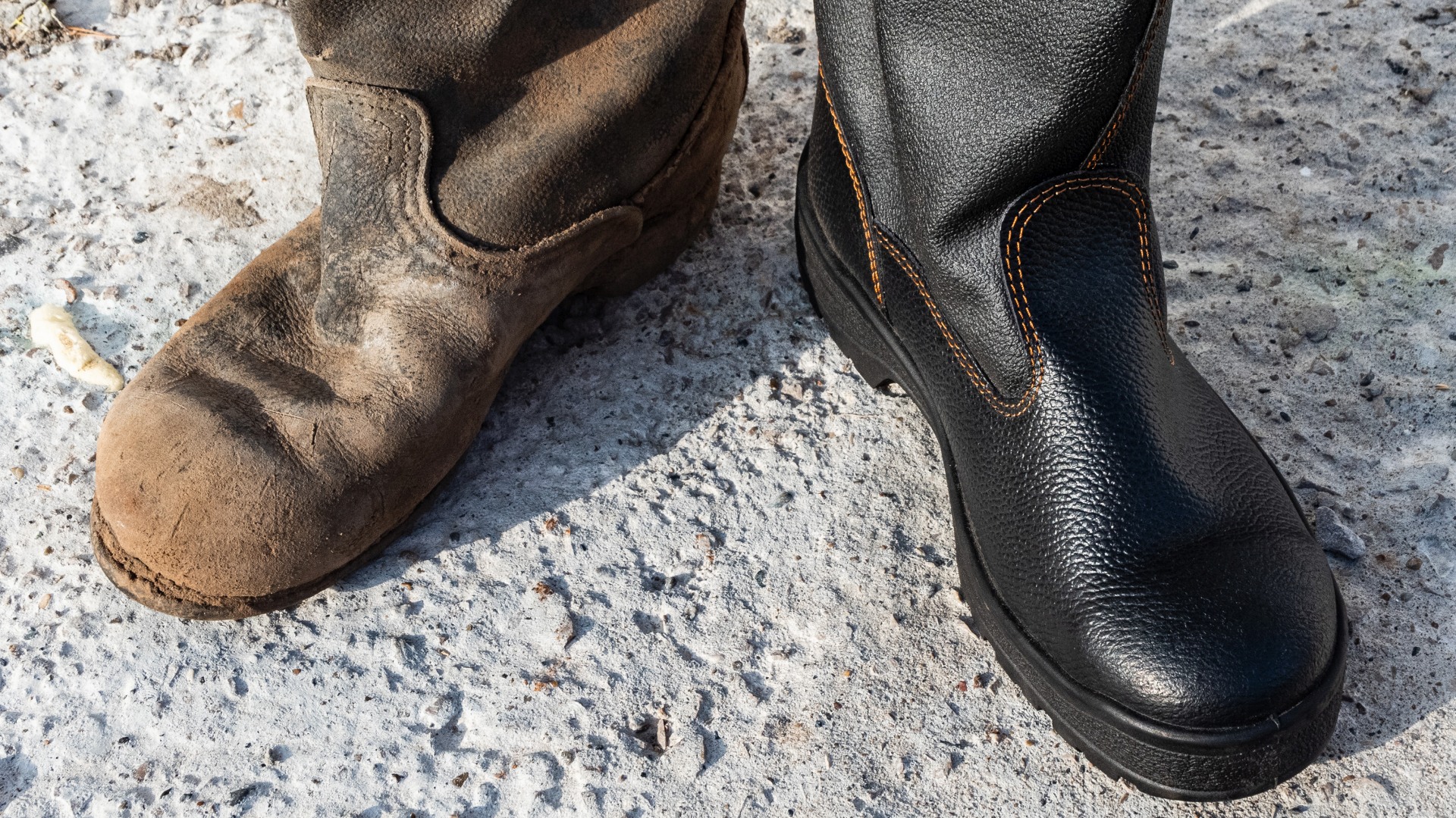Two pairs of shoes: media travel trends and reality
