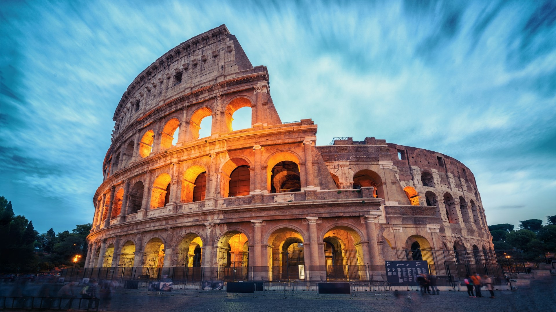 Rome_Kolosseum at Night, Exterior