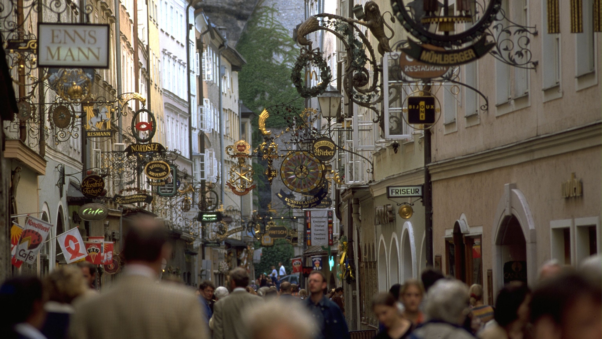 Austrians view tourism positively