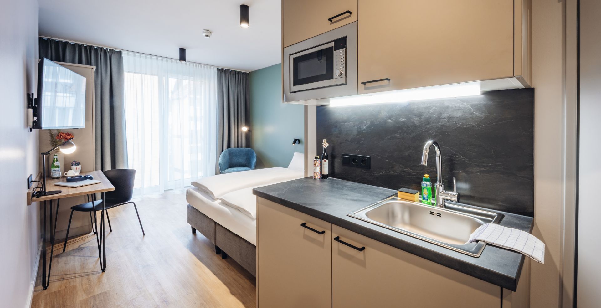 Serviced Apartments with and without kitchens?