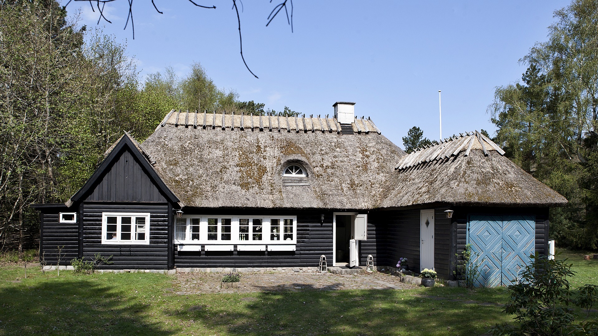 House swapping instead of hotels