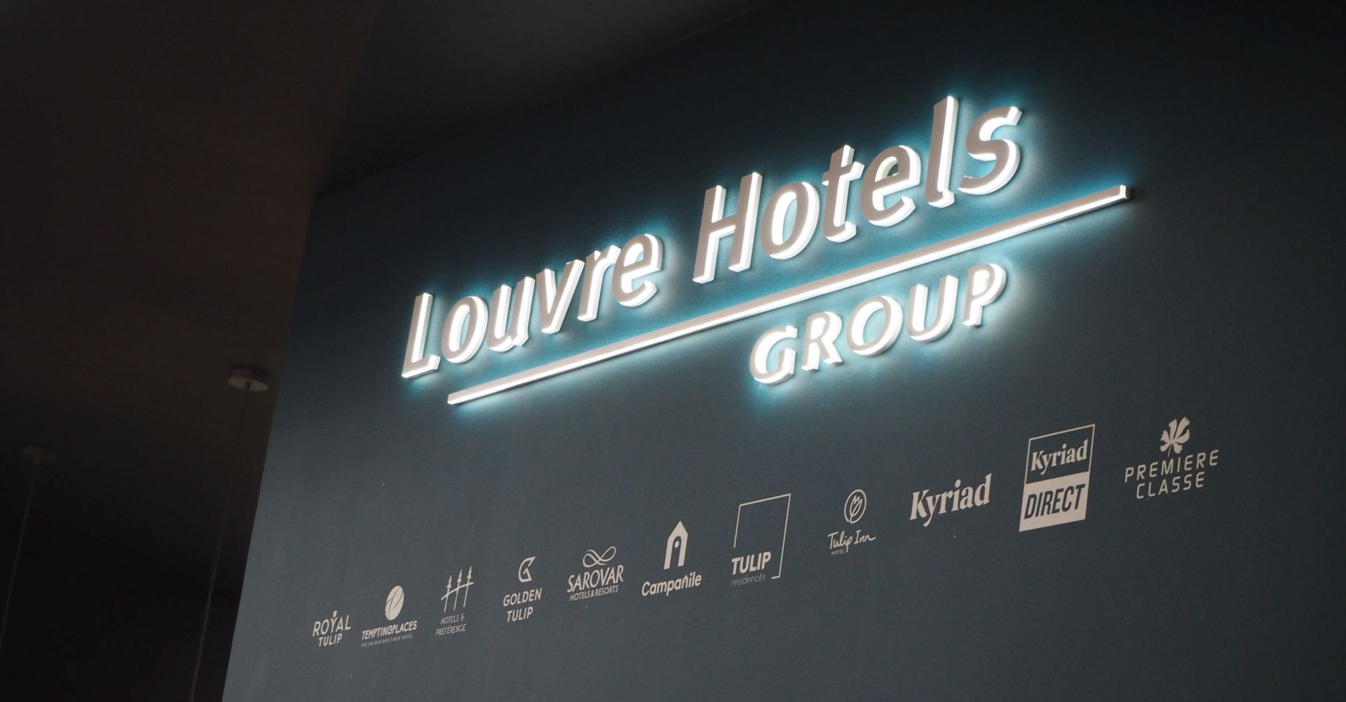  Louvre Hotels back on its own path